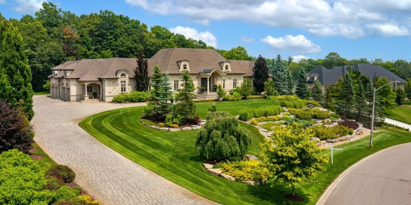 Improves Curb Appeal