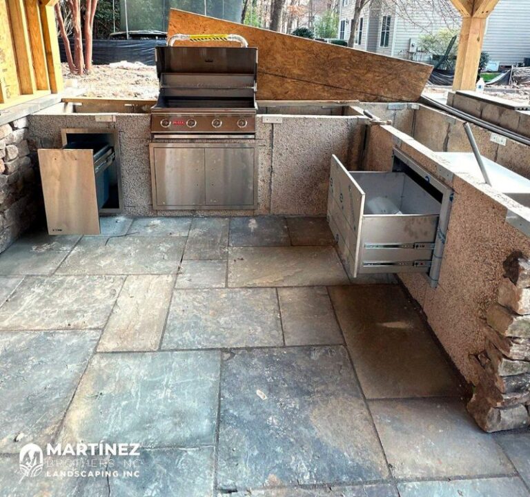 Outdoor Kitchens Services